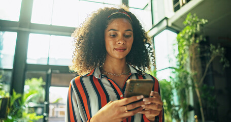 Aufkleber - Business, woman and typing with phone in office for communication, research and sustainable advisor. Female person, mobile and online with schedule update, reading information and green project forum