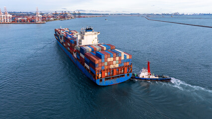 Fototapete - Aerial view container cargo ship freight shipping international, Global business freight shipping import export logistic transportation container ship, Container cargo ship sea freight container ship.