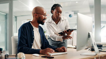 Aufkleber - Computer, teamwork and discussion with business people in office for accounting review, audit feedback or talk. Tech, portfolio manager and collaboration with man, woman and finance agency report