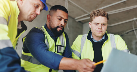 Aufkleber - Man, laptop and team at construction site with discussion, review or insight for renovation project. Lead engineer, checklist and point for architecture, computer or feedback for property development