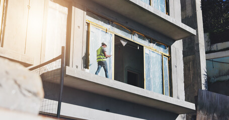 Aufkleber - Construction site, engineer and man on balcony, building and inspection of process with tablet or online. City, inspector and person with tech for architecture, project management and renovation