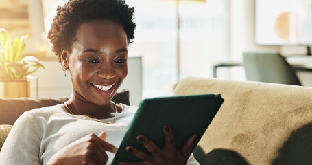 Aufkleber - Black woman, smile or tablet in home to search for online blog, interior design or social media. Digital app, living room or happy person on technology for house renovation tips or choice on couch