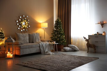 Poster - Beautiful Christmas tree and other decor in spacious room. Festive interior design