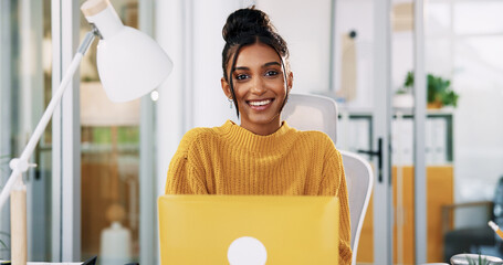 Fototapete - Office, businesswoman and portrait with laptop for creative agency, article information and about us. Happiness, female person and content writer with tech for copywriting, blog post and confidence