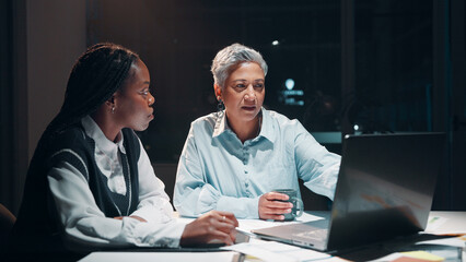 Aufkleber - Business, women and meeting with laptop at night for planning, financial report and accounting deadline. People, team and online for finance budget, schedule update and information for working late