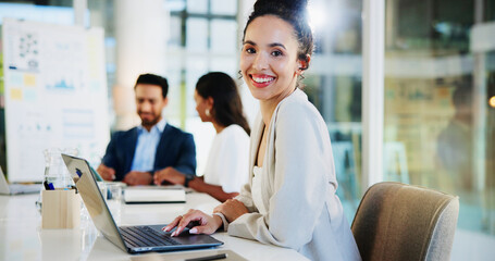 Aufkleber - Woman, smile and portrait at office for finance, report and laptop with charts, career and confident at agency. Person, happy and board in workplace for review, graphs or stats for revenue at company