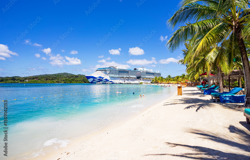 Mahogany Bay, Roatan, Honduras - March 03, 2025: Cruise ship Sun ...