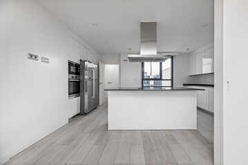 Aufkleber - Spatial fluidity is another fundamental pillar. In many homes today, the kitchen opens into the living room or dining room, creating an open space that encourages interaction