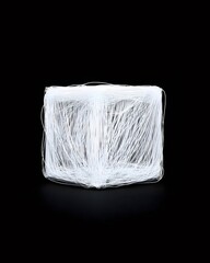 Aufkleber - 黒背景に分離された透明な氷の立方体のクローズアップ