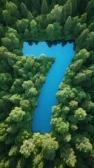 Aufkleber - 航空写真の青い水面と緑豊かな森が数字7を形成 自然の風景とコントラストのある形状