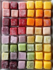 Aufkleber - Colorful Frozen Smoothie Cubes Arranged by Hue for Healthy Snack Preparation and Meal Planning