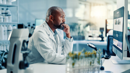 Aufkleber - Computer screen, reading and science with black man in laboratory for development or research. Healthcare, innovation and medical with scientist at desk for breakthrough, clinical trial or experiment