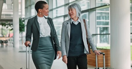 Aufkleber - Business women, talking and luggage at airport with smile, discussion and mentor on corporate trip. People, advice and employee in conversation on travel, baggage or team in lobby for boarding flight