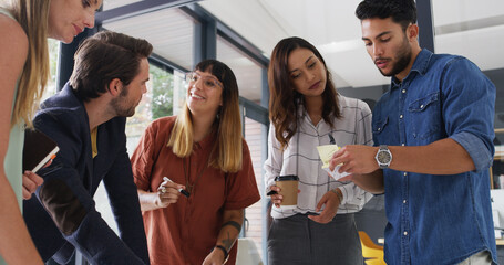 Aufkleber - Sticky note, designers or people with teamwork for planning, brand choice or approval decision. Startup, review or creative project manager with group, ideas or meeting for company identity or task