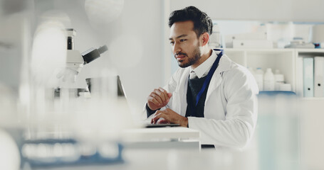 Poster - Man, laptop and scientist in laboratory for research report, medical review or online analysis. Science, male doctor and computer for reading evaluation, forensic study and innovation technology