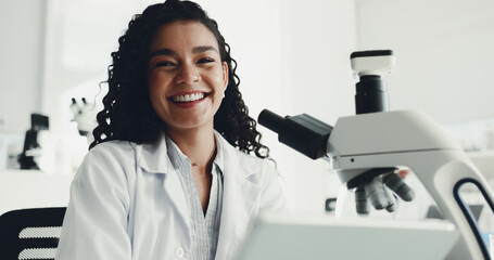 Aufkleber - Portrait, woman and scientist with microscope in lab for research, medical study and DNA sample. Smile, female person or machine for experiment, gene production and confidence of vaccine breakthrough