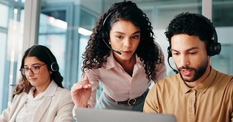 Aufkleber - Computer, call center and teaching team with mentor for help, technical assistance or IT advice. Laptop, contact us and coaching intern for customer service, training or software feedback with people