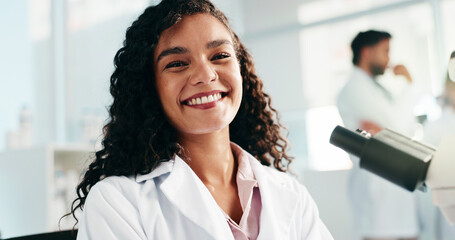Aufkleber - Smile, woman and portrait of scientist in laboratory for medical research, project or study. Laptop, happy and female microbiologist with computer for pharmaceutical innovation in science facility.
