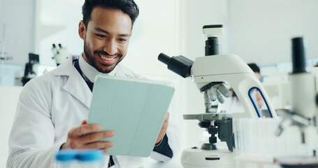 Aufkleber - Scientist, research and man in lab, tablet and online reading with app for experiment results. Person, medical breakthrough and employee with vaccine development, digital tech and email for report