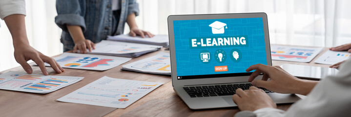 Aufkleber - E-learning website with brisk sofware for student to study online on the internet network