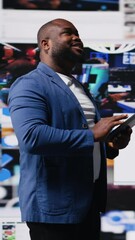 Poster - Vertical Video Young black person connecting to global social networks apps through mobile devices, opening platforms online on the dashboard. Communication and multitasking on social media. Camera A.