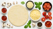 © Mas2ters - Foto aérea de massa de pizza com ingredientes como calabresa, queijo, tomate e cogumelos ao redor