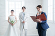 © ponta1414 - 結婚式の女性司会者