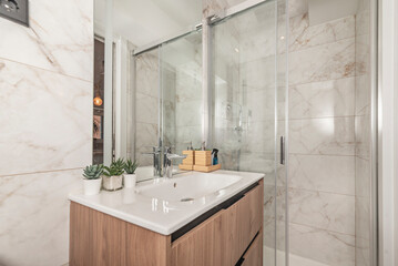 Aufkleber - The essence of a modern bathroom lies in its ability to offer a serene and efficient retreat, where intelligent design combines