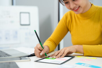 Fototapete - UI UX designer drawing new website wireframe.