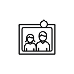 Poster - Minimalist outline icon a framed family portrait couple