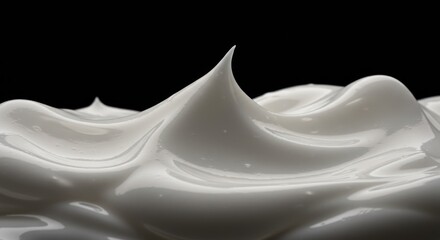 Poster - Creamy White Texture with Peak on Black Background, Smooth Surface, Macro Shot