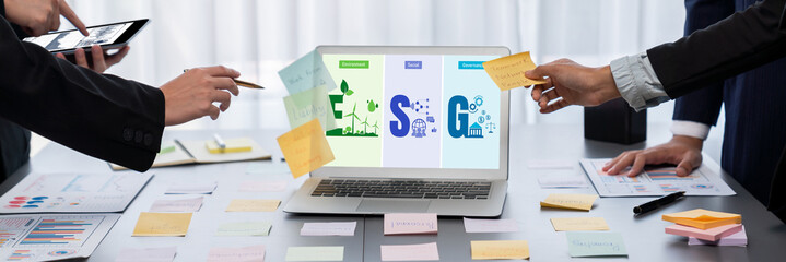Poster - Analyst team use sticky note for creative and analytic brainstorm for business idea with BI data dashboard on laptop screen. Analysis financial data visualization tech for marketing strategy. Prodigy