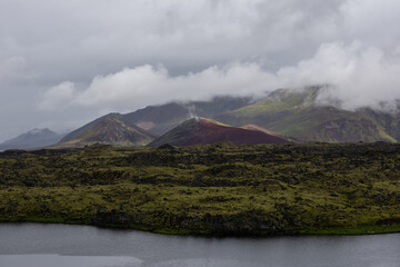 Canvas Print - Beautiful landscape scenery of lake and mountain.