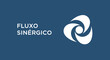 © SimpleDesignStudio - FLUXO SINÉRGICO. Logotipo abstrato com ícone de movimento e cooperação. Conceito de sinergia, trabalho em equipe e conexão para negócios.