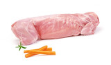 Tusza królika z krojoną marchewką i rozmarynem na białym tle