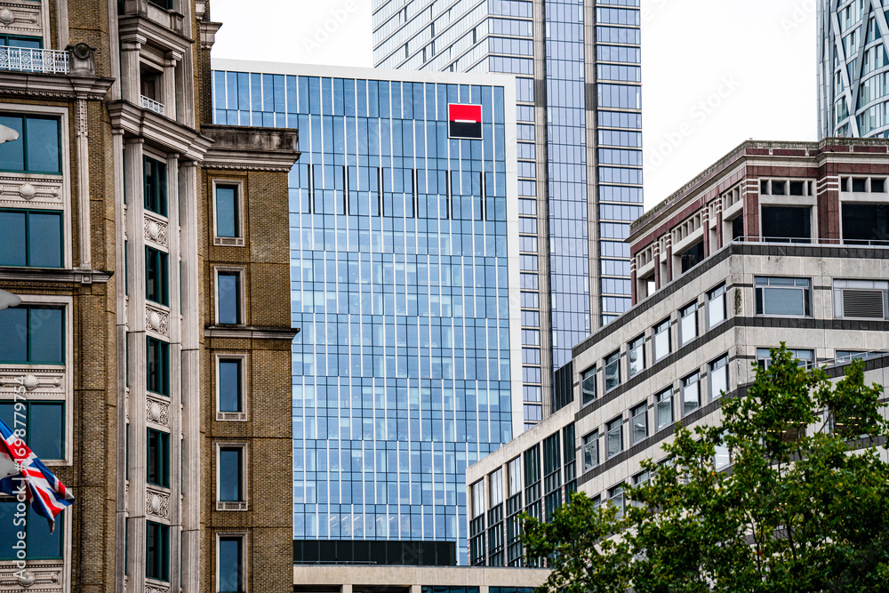 Société Générale (Societe Generale SA) Financial Headquarters Logo ...