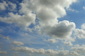 Wall Mural - beautiful view of blue sky with fluffy clouds