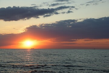 Wall Mural - picturesque view of beautiful sea at sunrise