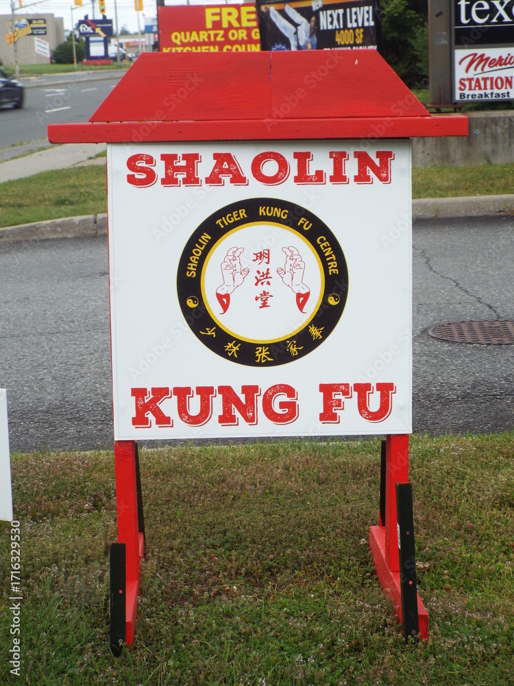 Cong Fu Sign Nepean, ON, Canada, June 18, 2025 : A temporary roadside sign for ...