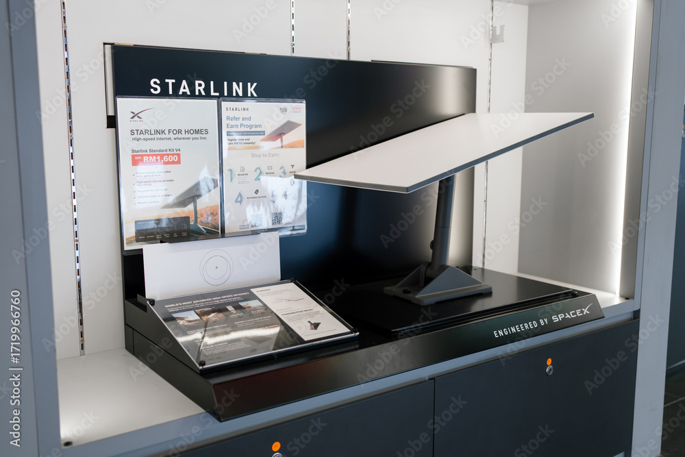 Sattline Display KUALA LUMPUR, MALAYSIA - AUG 17, 2025: SpaceX Starlink Standard Kit V4 ...