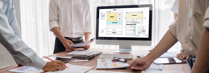 Website design software provide brisk template for online retail business and e-commerce