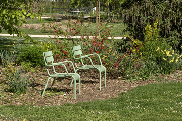 Wall Mural - Espace de détente dans un parc	