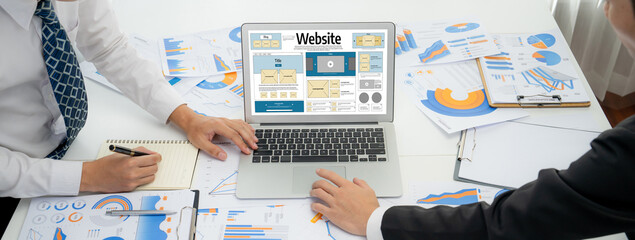 Website design software provide brisk template for online retail business and e-commerce