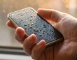 © Motoko - 水濡れに強いスマートフォン