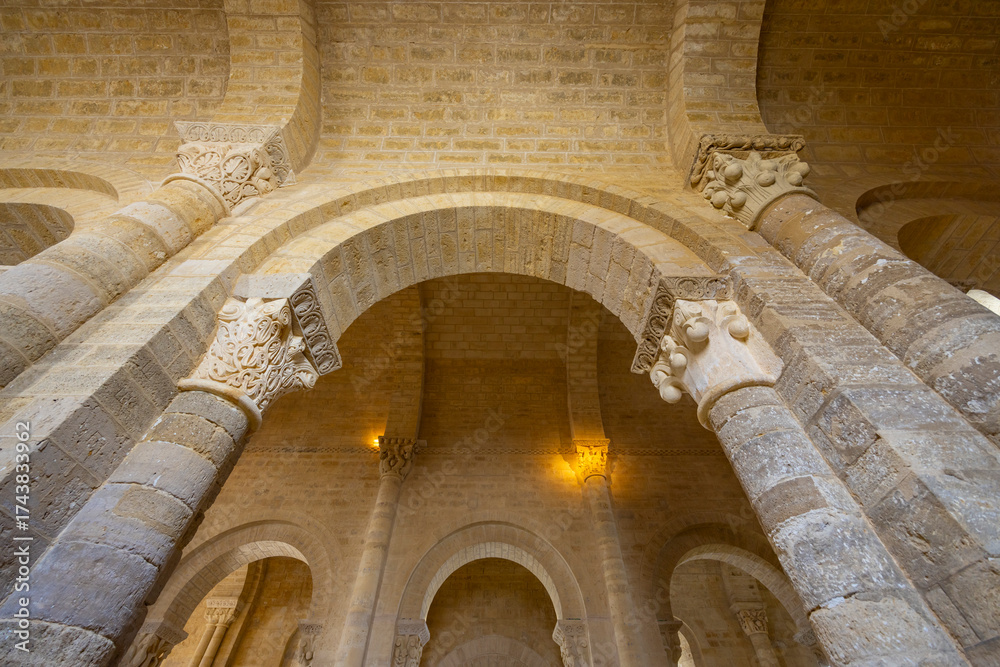 Romanesque Column Types Old romanesque architecture arches and columns in Fromista Stock Photo ...
