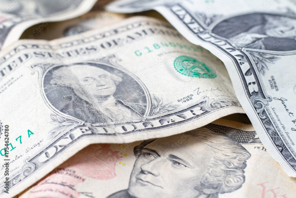 1 US dollar bill with a portrait of George Washington in close-up Stock ...
