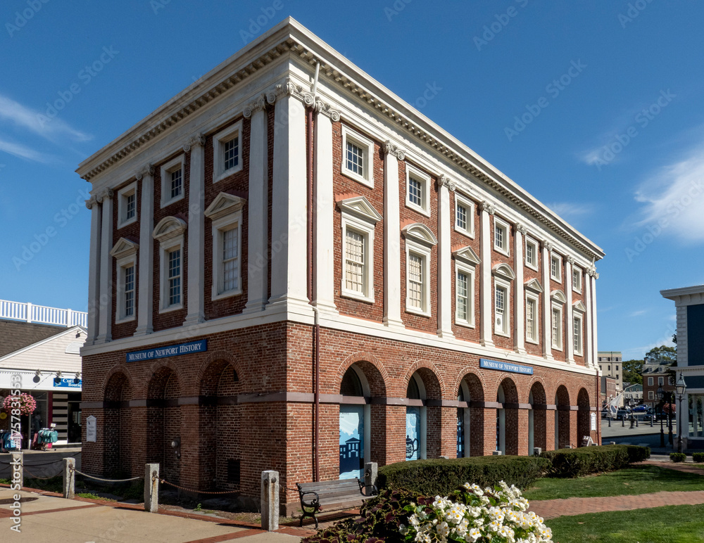 Foto de Stock Newport, RI - US - Oct 3, 2025 The Museum of Newport
