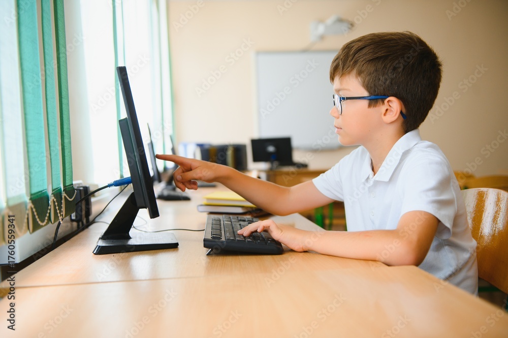 Computer Science Tools Elementary Elementary School Computer Science Classroom, Smart Little Schoolboy ...