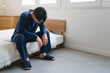 © aijiro - 気分が悪い寝起きの若い男性　ライフスタイルイメージ