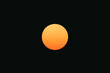 © Fabien Françon - Lune minimaliste orange dans un ciel sombre